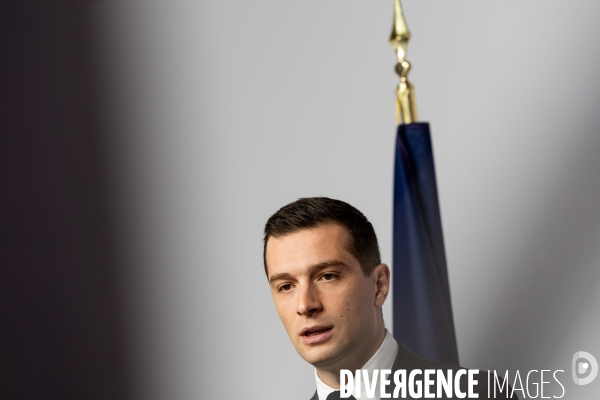 Jordan Bardella présente le programme du RN