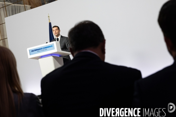 Jordan Bardella présente le programme du RN