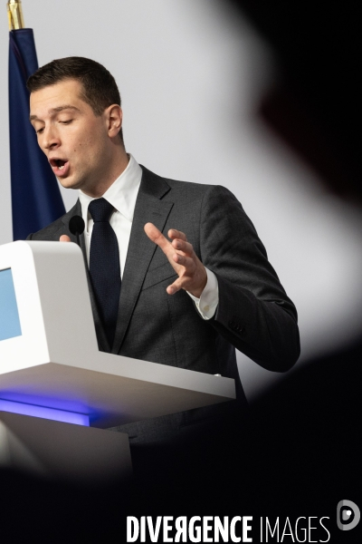 Jordan Bardella présente le programme du RN