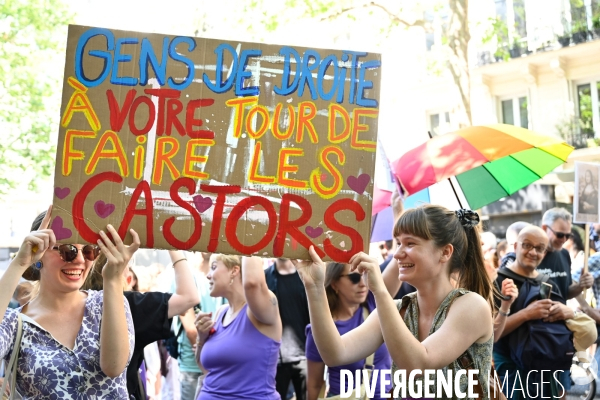 Manifestation féministe contre l extreme droite, à Paris