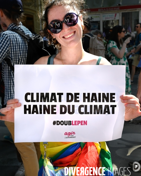 Manifestation féministe contre l extreme droite, à Paris