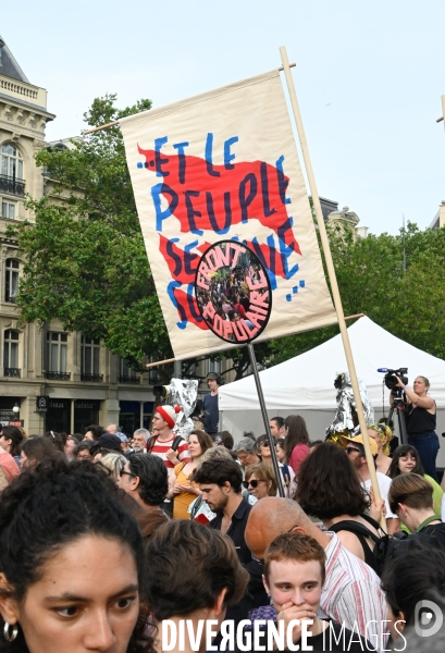 Face à l extrême droite, ouvrons l espoir. Paris, Place de la République