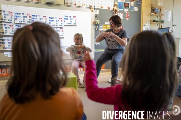 L école Dedans / Dehors