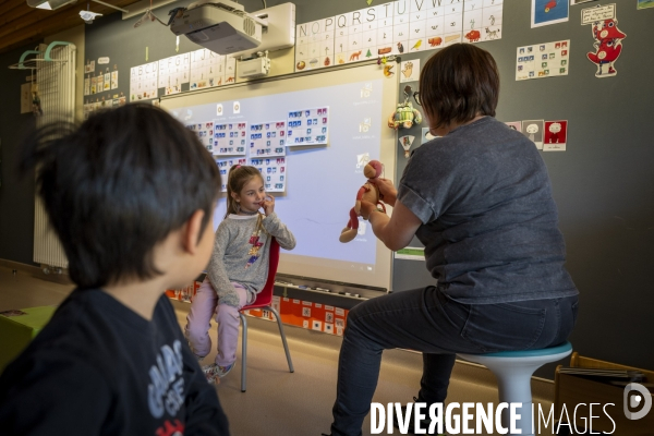 L école Dedans / Dehors