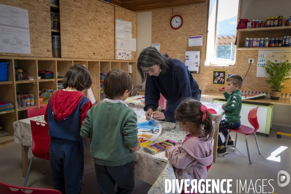 L école Dedans / Dehors