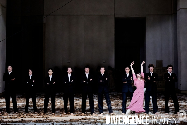 Barbe Bleue / Pina Bausch / Ballet de l Opéra national de paris