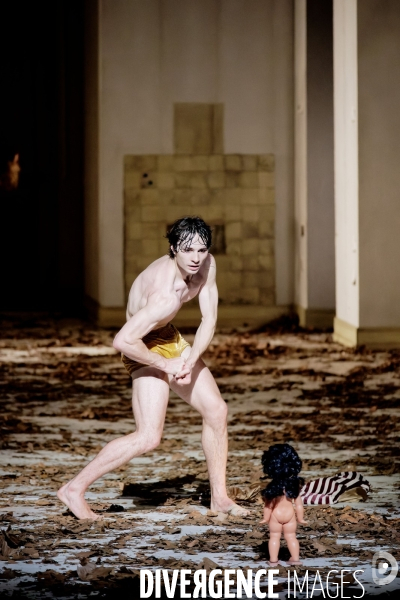 Barbe Bleue / Pina Bausch / Ballet de l Opéra national de paris