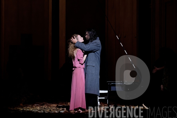 Barbe Bleue / Pina Bausch / Ballet de l Opéra national de paris