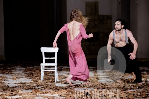 Barbe Bleue / Pina Bausch / Ballet de l Opéra national de paris