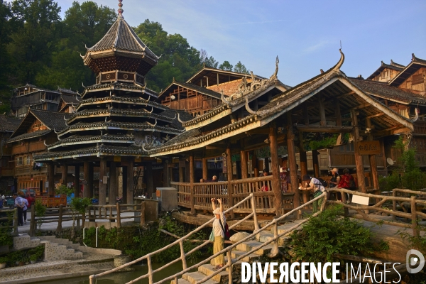 Chine, la minorité dong de Zhaoxing face au tourisme