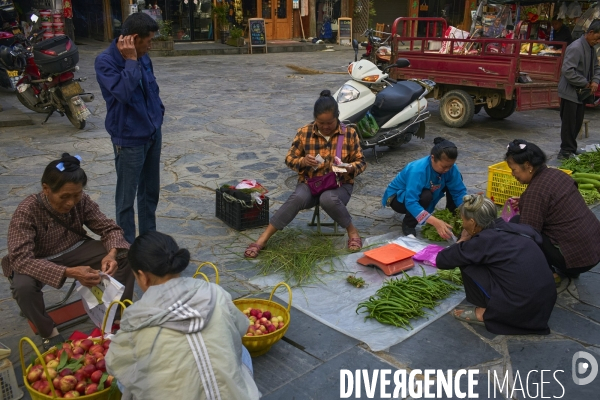 Chine, la minorité dong de Zhaoxing face au tourisme