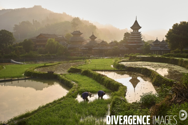Chine, la minorité dong de Zhaoxing face au tourisme