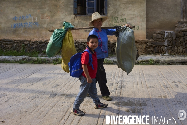 Chine, la minorité dong de Zhaoxing face au tourisme