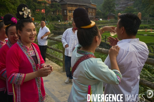 Chine, la minorité dong de Zhaoxing face au tourisme
