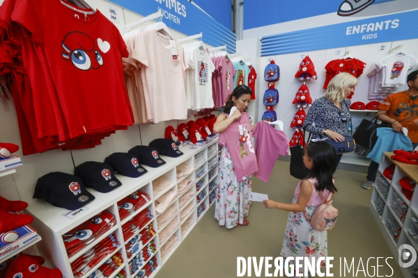 Ouverture du megastore paris 2024 sur les champs elysees