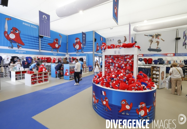 Ouverture du megastore paris 2024 sur les champs elysees