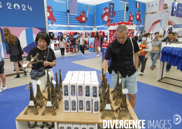 Ouverture du megastore paris 2024 sur les champs elysees