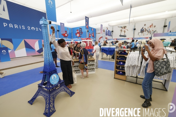 Ouverture du megastore paris 2024 sur les champs elysees