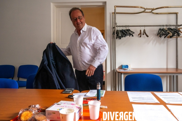 François Hollande. Campagne pour les élections législatives.