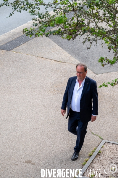 François Hollande. Campagne pour les élections législatives.