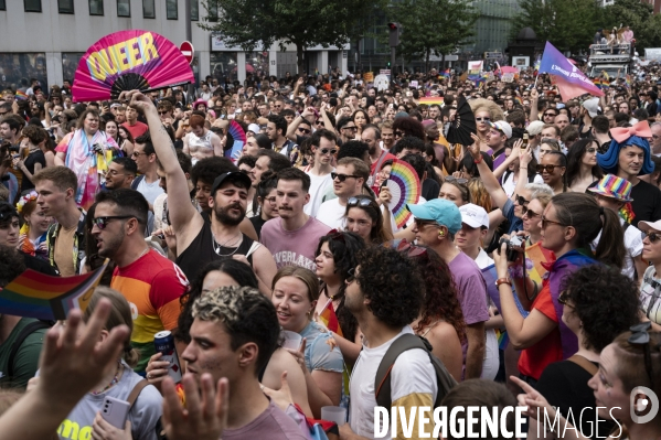 Marche des fiertés à Paris