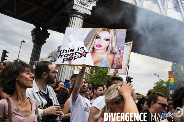 Marche des fiertés à Paris