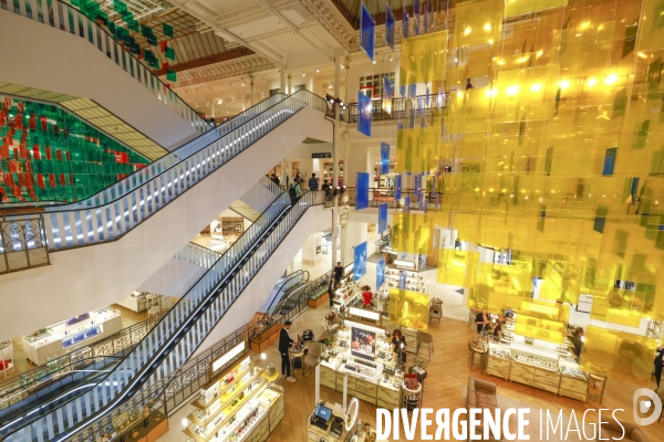 Aux beaux carres par daniel buren au bon marche
