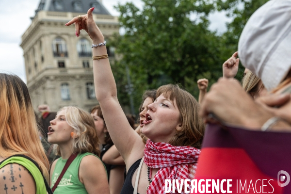 Soiree electorale du 1er tour des legislatives du Nouveau Front Populaire