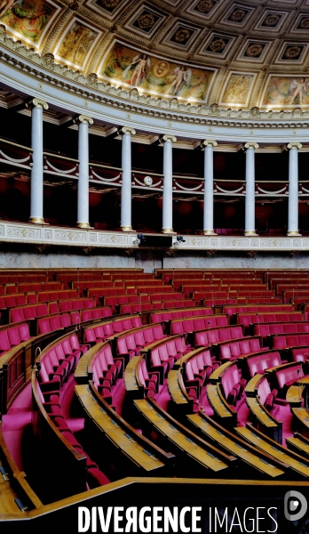 L Hemicycle vide de L Assemblée Nationale