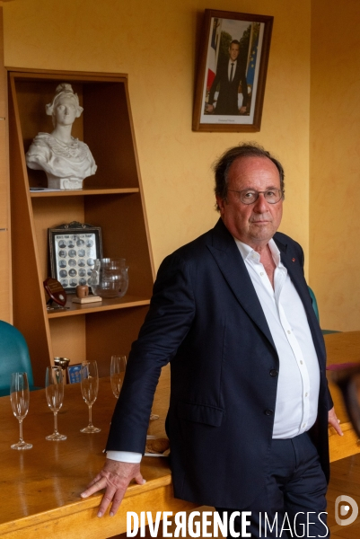 François Hollande élu député. 17 jours en photos.