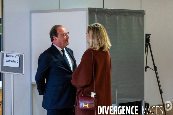 François Hollande élu député. 17 jours en photos.