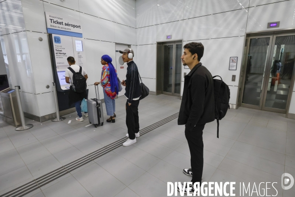 Aller a l aeroport d orly avec la ligne 14
