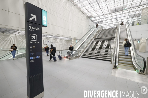 Aller a l aeroport d orly avec la ligne 14