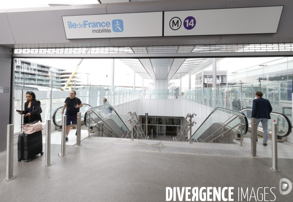 Aller a l aeroport d orly avec la ligne 14