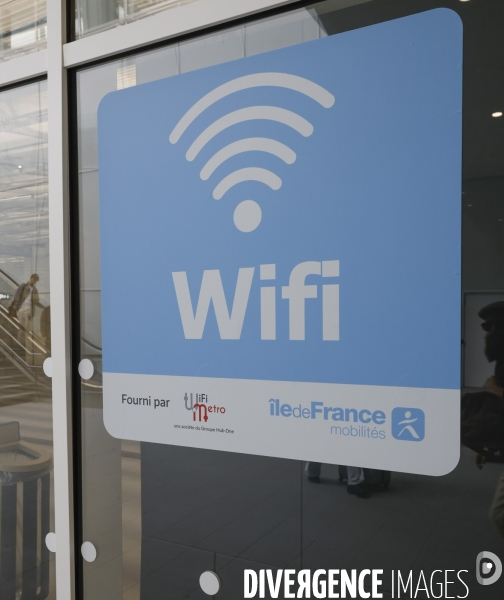 Aller a l aeroport d orly avec la ligne 14