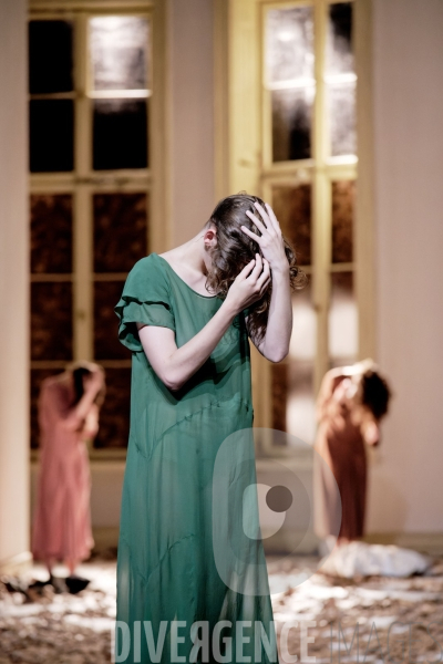 Barbe Bleue / Pina Bausch / Ballet de l Opéra national de paris