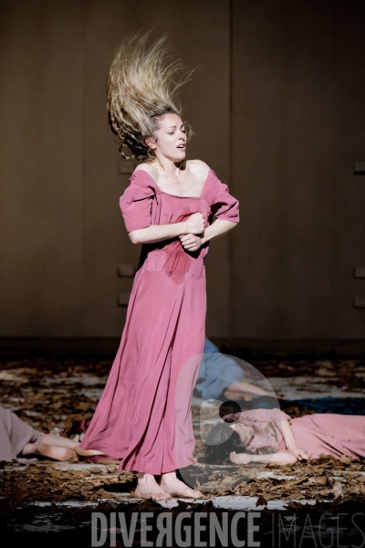 Barbe Bleue / Pina Bausch / Ballet de l Opéra national de paris