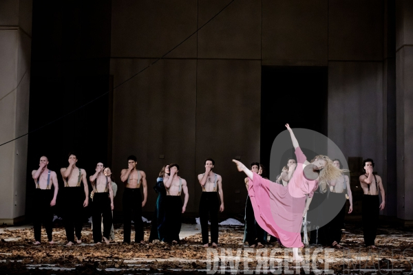 Barbe Bleue / Pina Bausch / Ballet de l Opéra national de paris