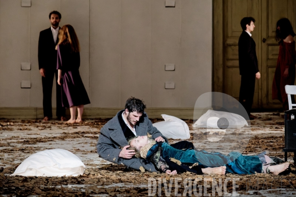 Barbe Bleue / Pina Bausch / Ballet de l Opéra national de paris