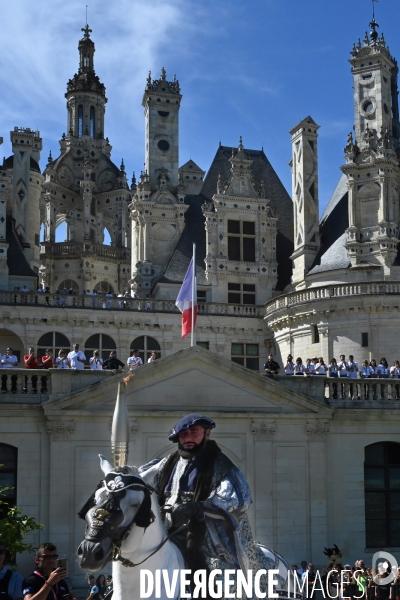 Passage de la flamme olympique par le chateau de Chambord