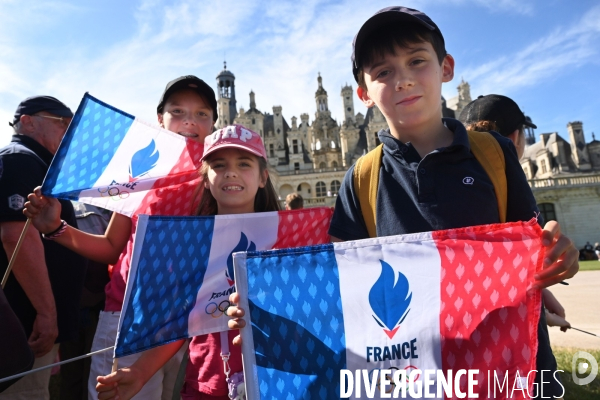Passage de la flamme olympique par le chateau de Chambord