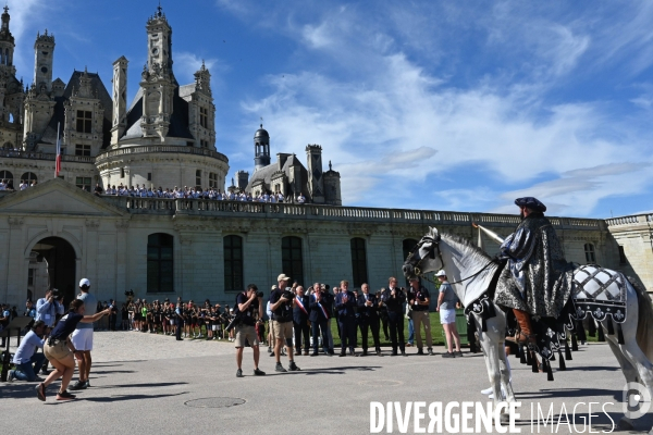 Passage de la flamme olympique par le chateau de Chambord