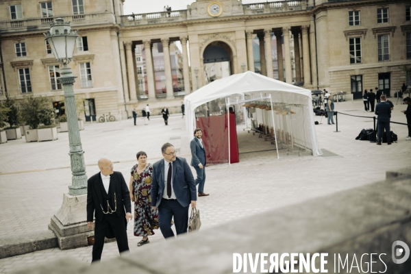 Accueil des députés à l’assemblée nationale