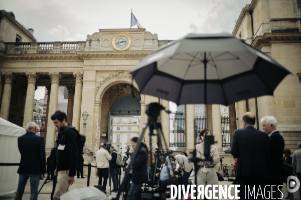 Accueil des députés à l’assemblée nationale