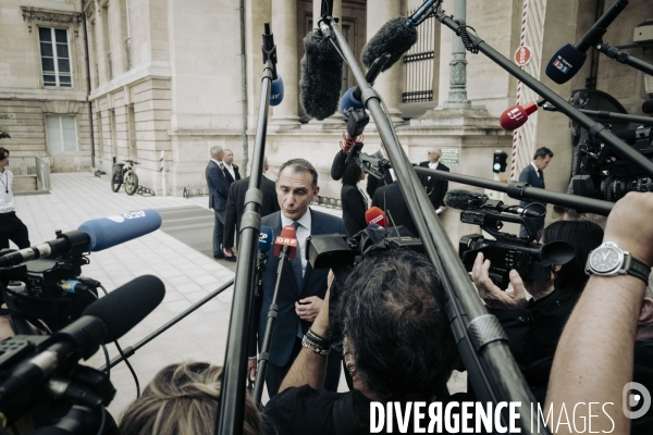 Accueil des députés à l’assemblée nationale