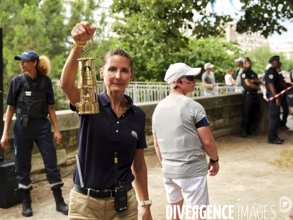 Autour du Parcours de la flamme Olympique à Paris