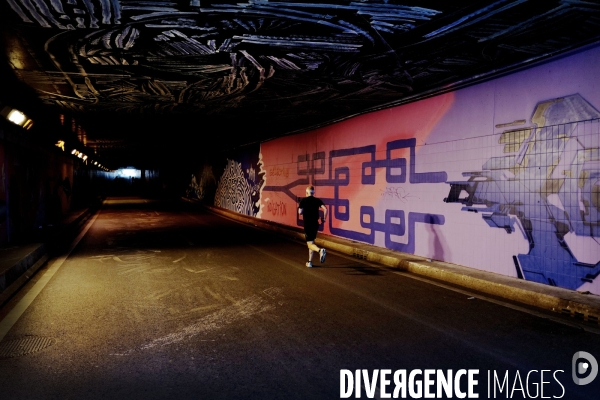 Joggeur sous le Tunnel Henri IV