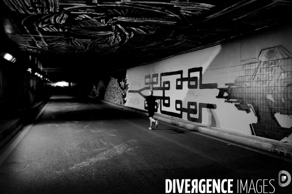 Joggeur sous le Tunnel Henri IV