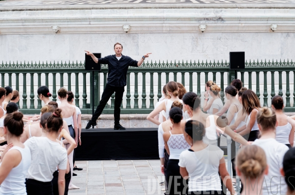 Flamme olympique - cours de danse / Ballet de l Opéra national de paris