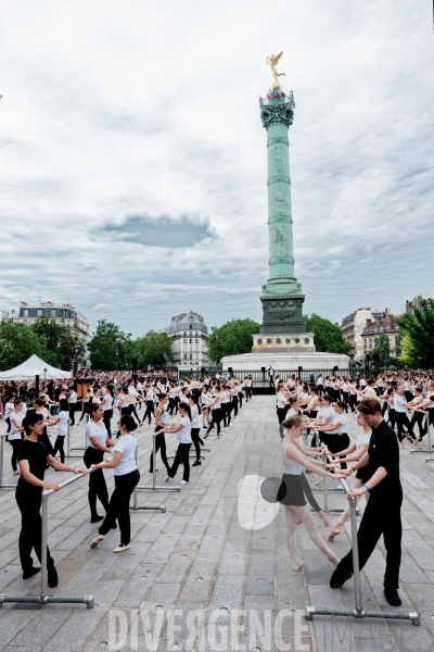 Flamme olympique - cours de danse / Ballet de l Opéra national de paris